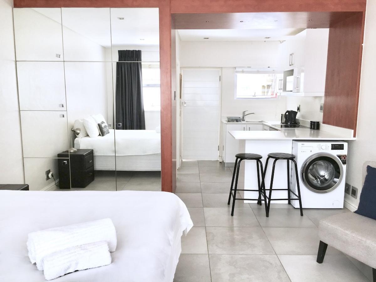 Sandringham Bachelor Beach Road Appartement Bloubergstrand Buitenkant foto